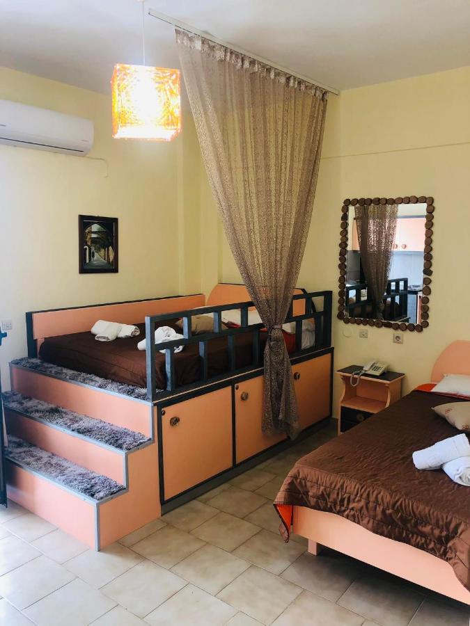 Takis Hotel Apartments Ialysos  Luaran gambar