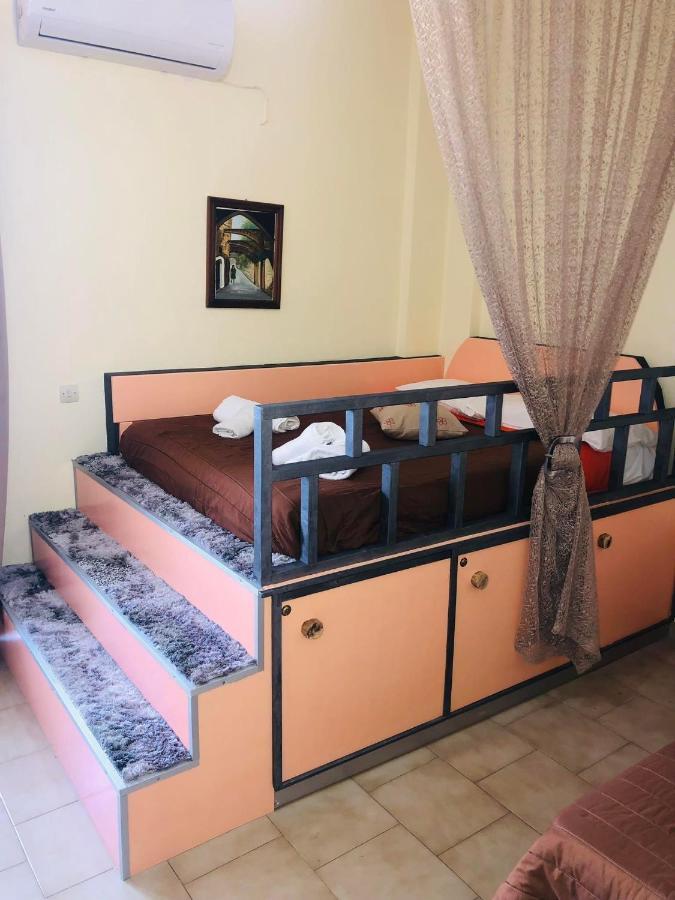 Takis Hotel Apartments Ialysos  Luaran gambar