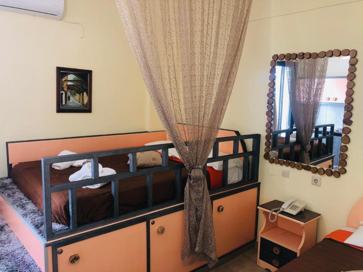 Takis Hotel Apartments Ialysos  Luaran gambar