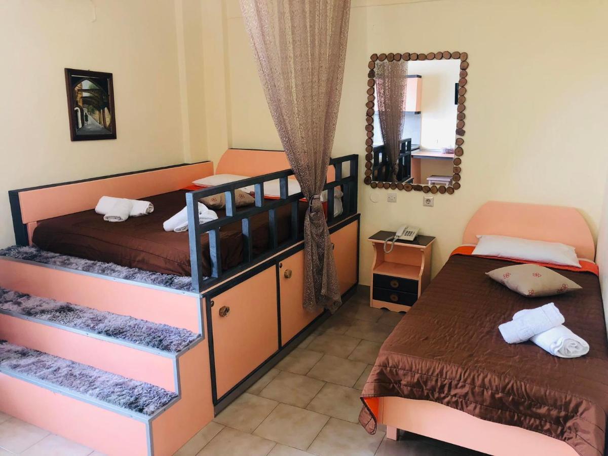 Takis Hotel Apartments Ialysos  Luaran gambar