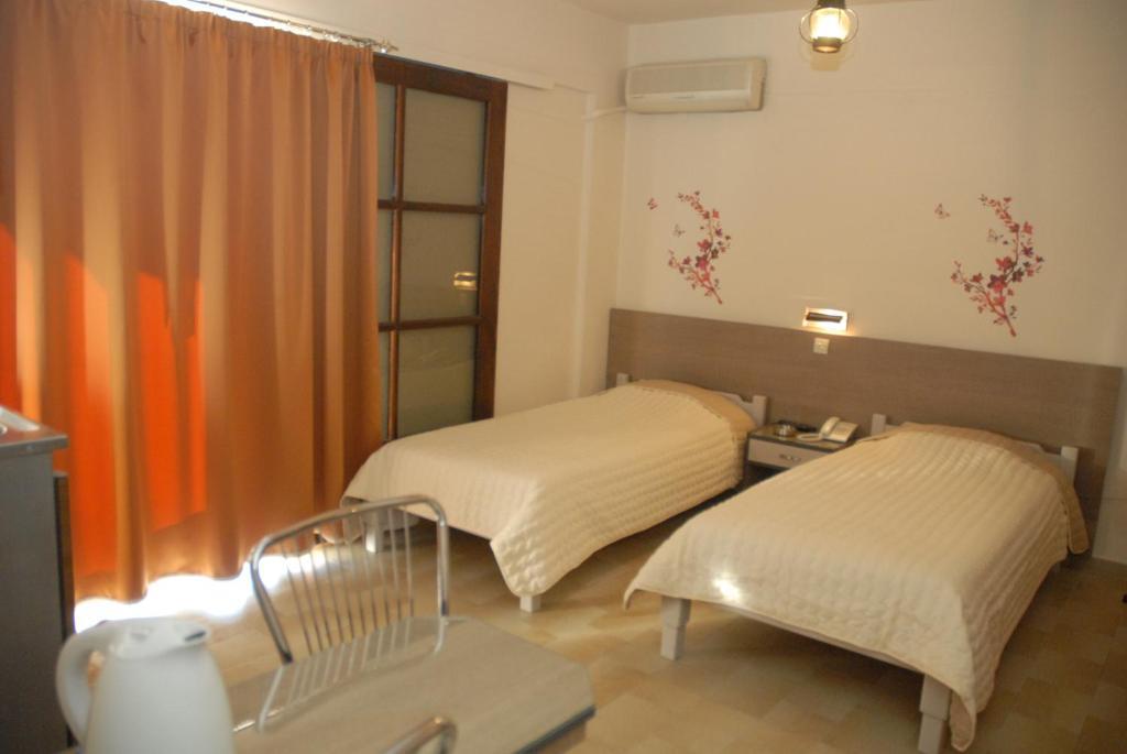 Takis Hotel Apartments Ialysos  Luaran gambar
