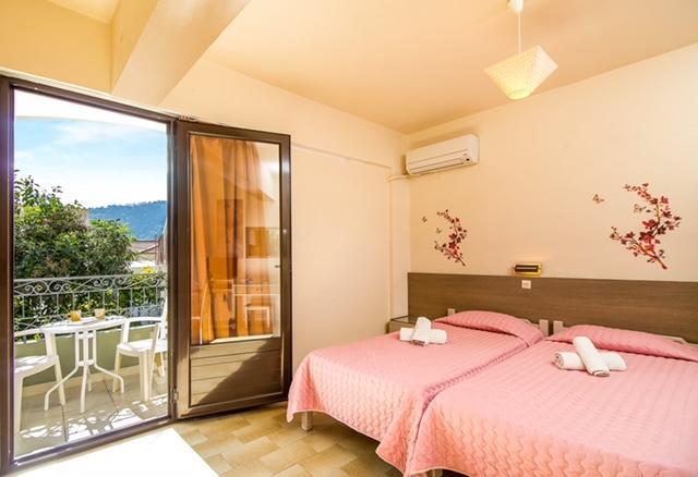 Takis Hotel Apartments Ialysos  Luaran gambar