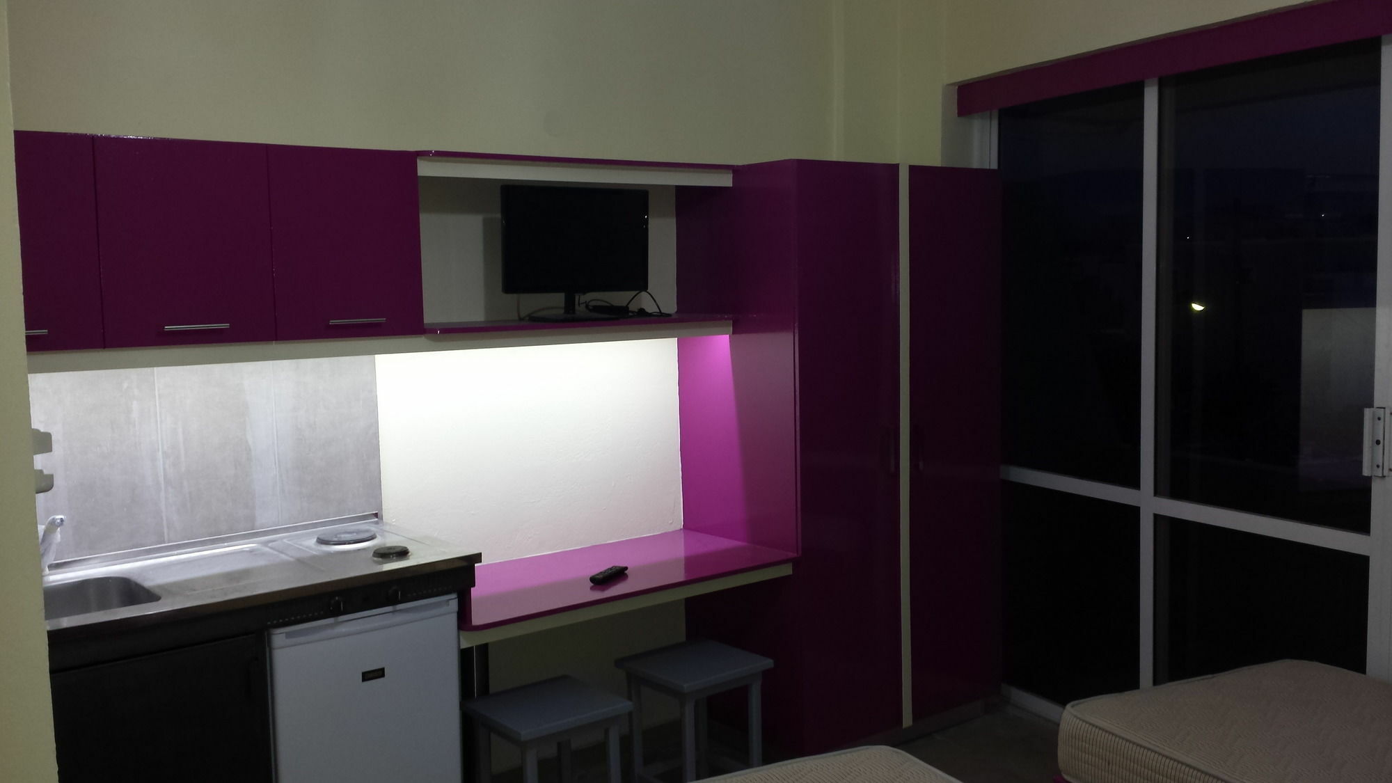 Takis Hotel Apartments Ialysos  Luaran gambar